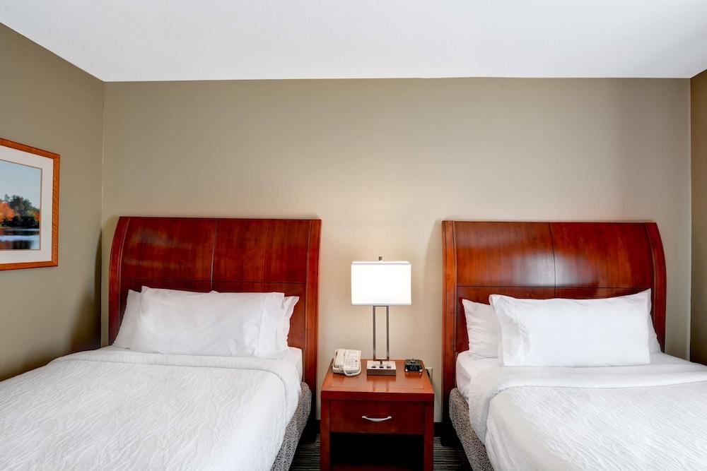 Hilton Garden Inn Tampa Northwest/Oldsmar Exterior photo